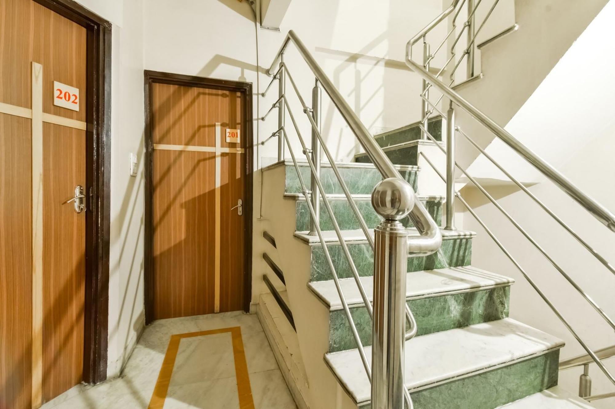 Super Hotel O Rmg Stays Adžmér Exteriér fotografie